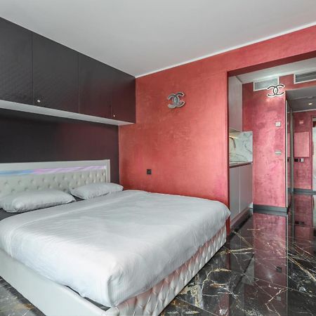 Luxury Studio Renovated 2024 With Free Parking Beausoleil Luaran gambar